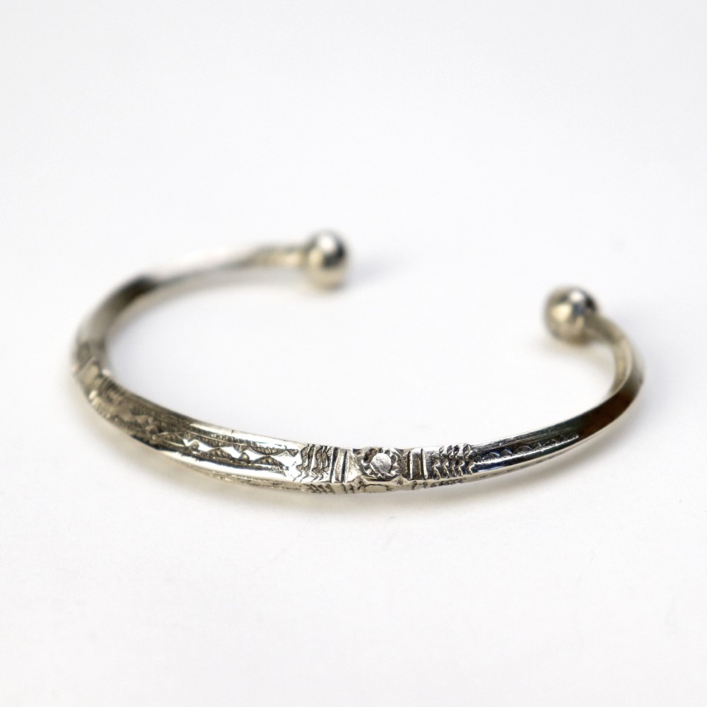 トゥアレグニッケルブレス 08