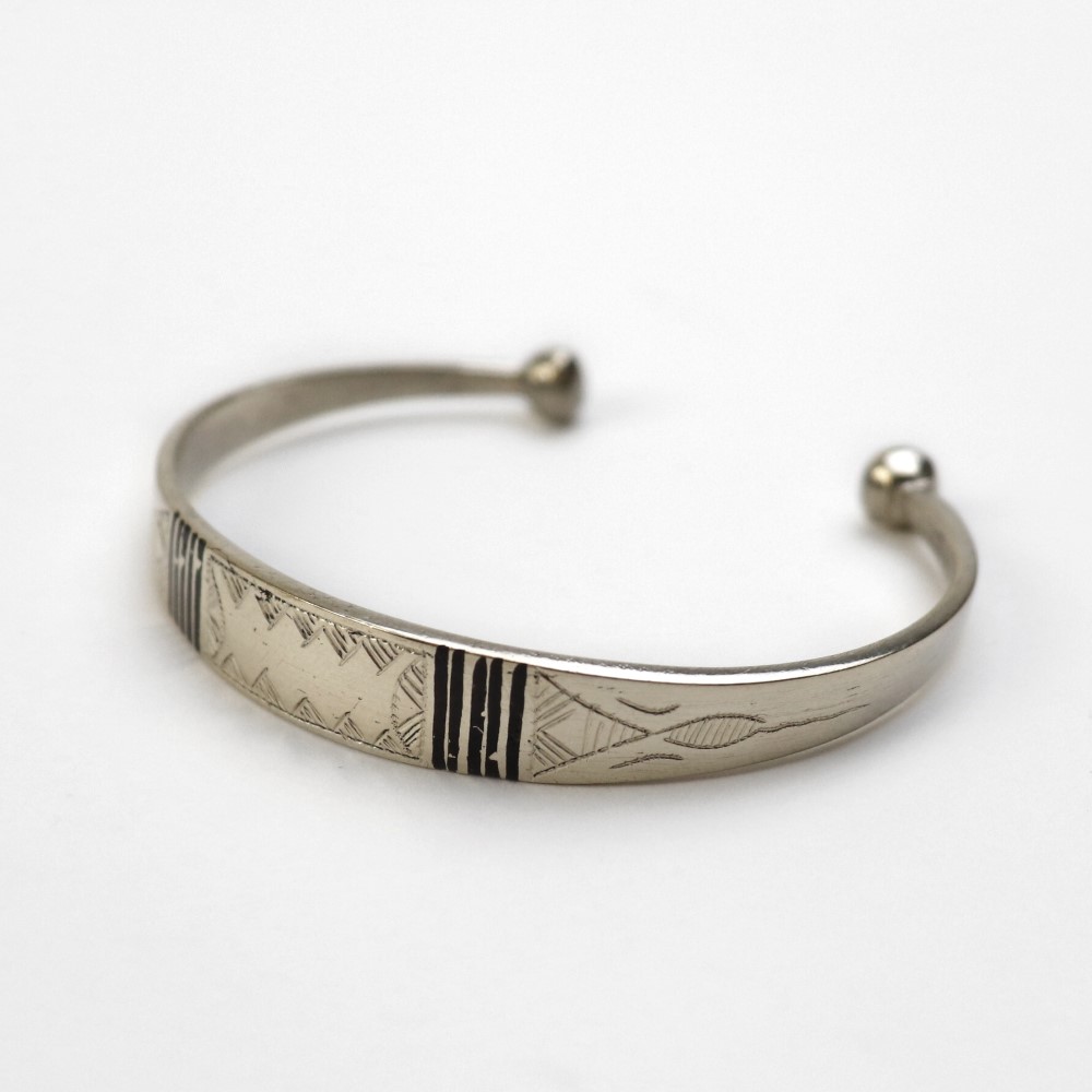 トゥアレグニッケルブレス　19