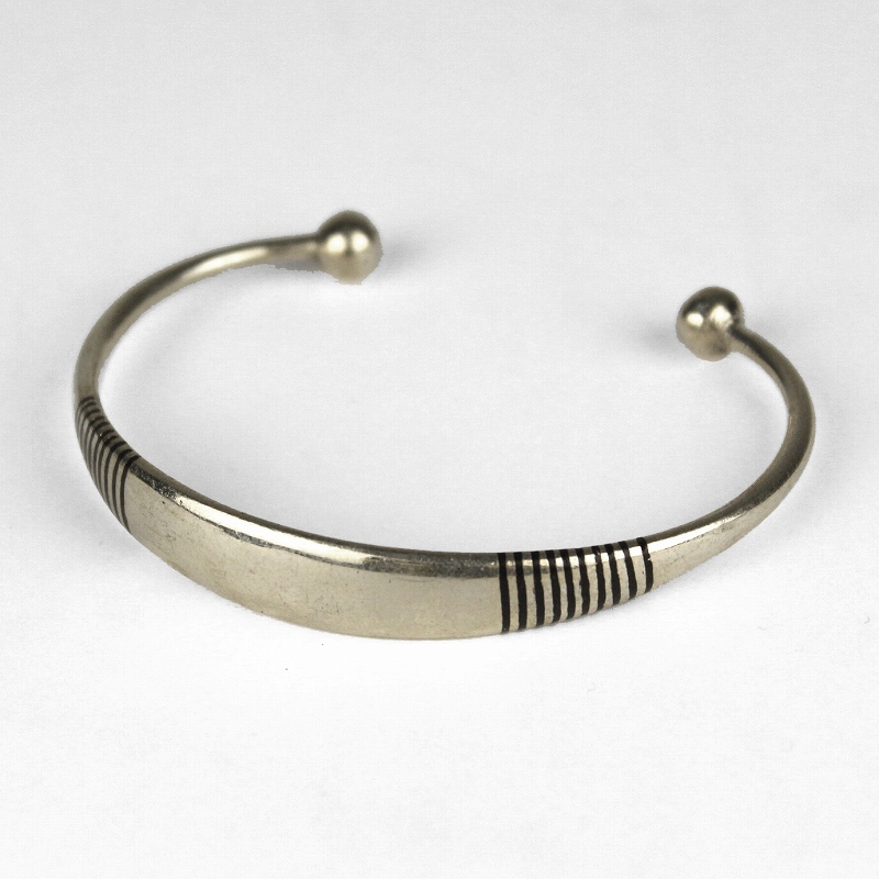 トゥアレグニッケルブレス 11