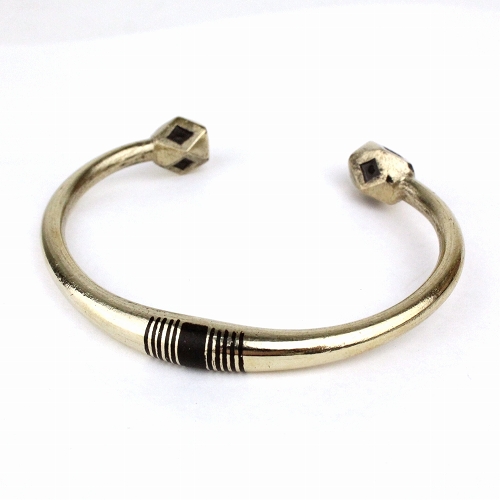 トゥアレグ金属バングル　大