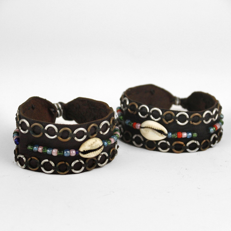 ウォダベ(ボロロ)男性用革バングル
