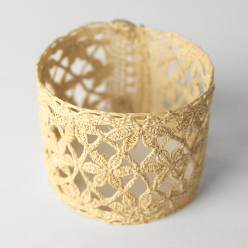 ラフィアブレスレット 花レース