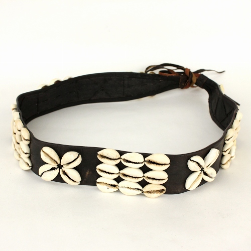 ブルキナ子安貝ベルト 黒