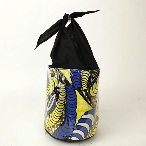 パーニュビニールカバー丸底筒巾着バッグ 黒  18SS一点 @3500→2800円