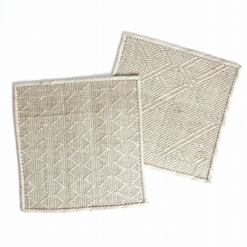 トンガサングエテーブルマット スクエア 生成