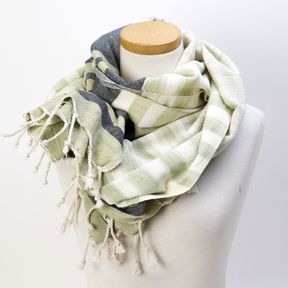 草木染めイカット布ショール