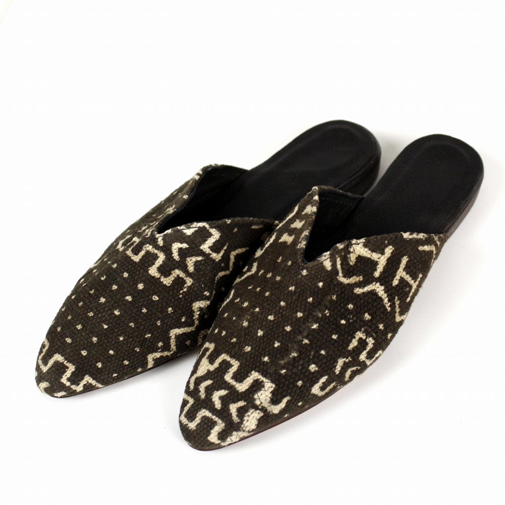 【SALE】泥染め先細サンダル 黒 24SS一点物 @14000→11200