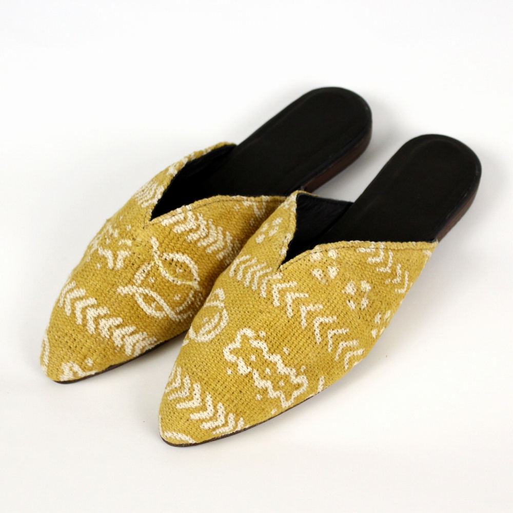 【SALE】泥染め先細サンダル 黄 24SS一点物 @14000→11200