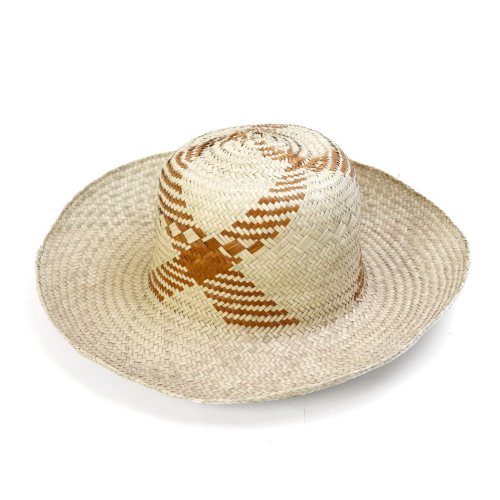 ザンベジストローハット ムムワの木の葉染め