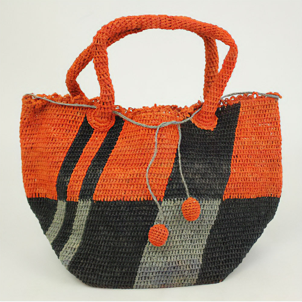 ラフィアかぎ編みトート ポンポン付き 格子柄 レンガxグレー
