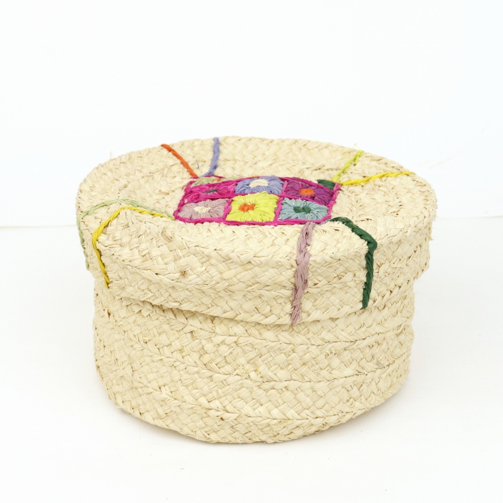 ラフィアブレード小物入れ蓋つき 刺繍 NAT 23SS一点物 @6000→4800円