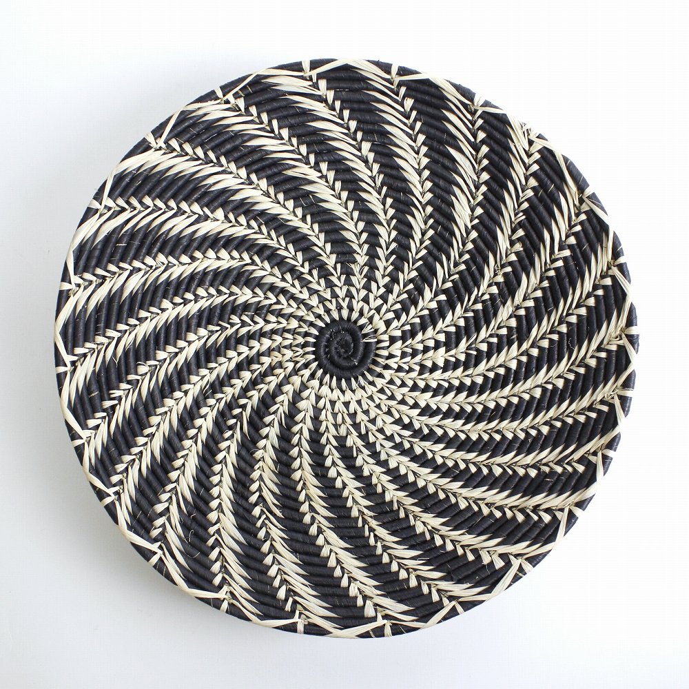 ラフィア皿かご ラテアート柄 黒NAT 大 24SS一点物 @5000→4000