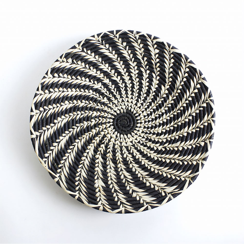 ラフィア皿かご ラテアート柄 黒NAT 中 24SS一点物 @4200→3360