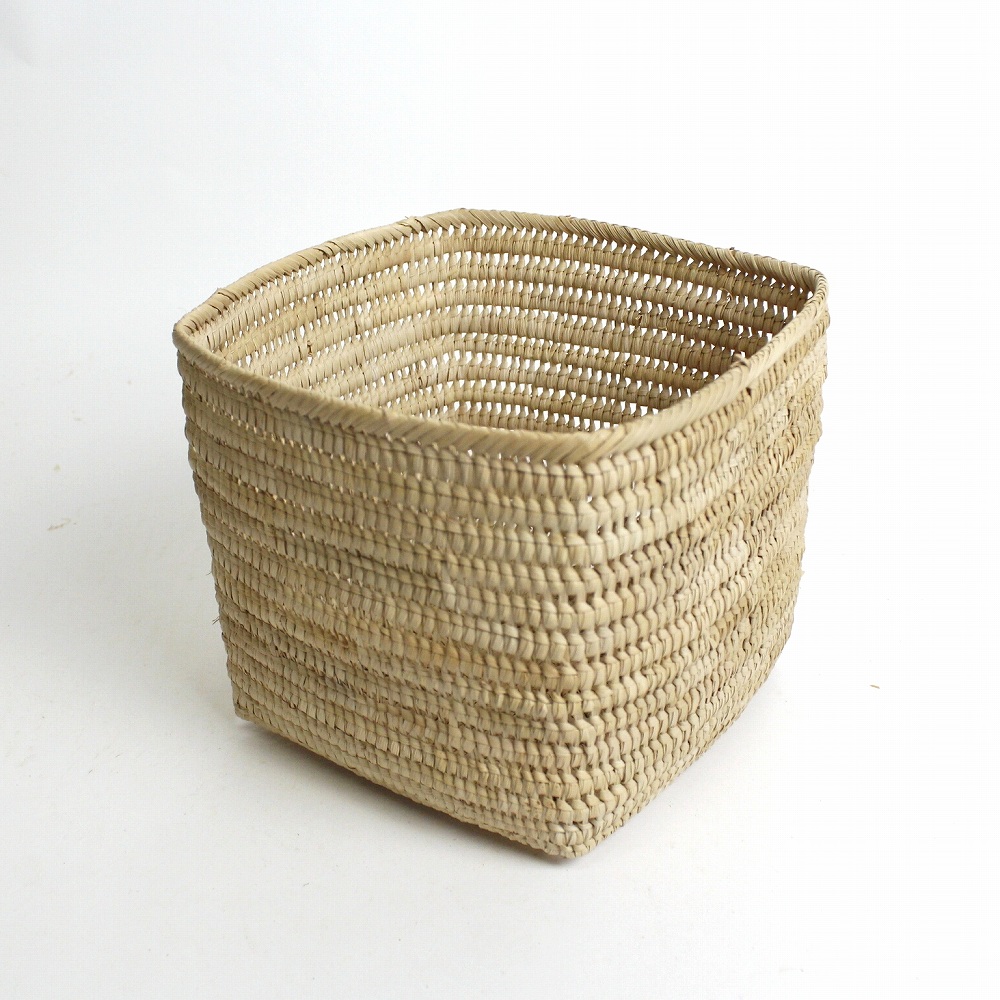 ファリィ透かしかご 四角 24SS一点物 @5600→4480