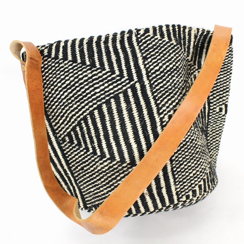 アクリルxサイザルバッグ 中 平革ストラップ 黒