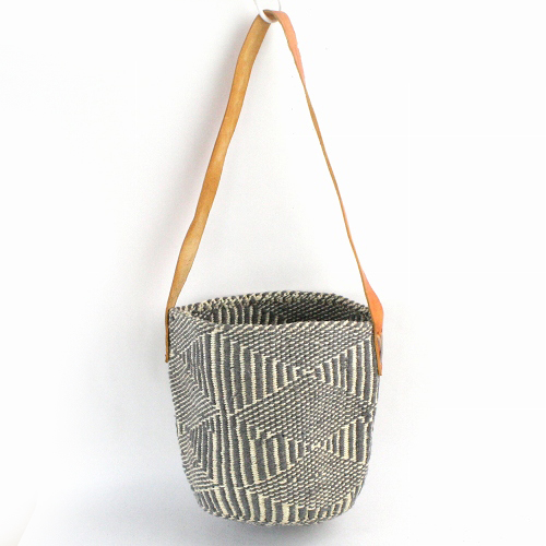 アクリルxサイザルバッグ 中 平革ストラップ グレー