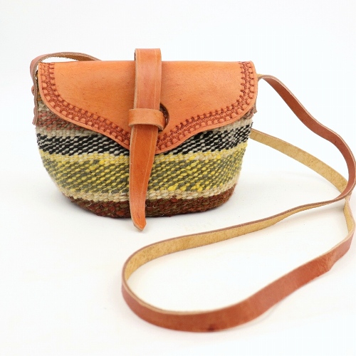 ケナナ羊毛ウールサイザルバッグ丸底 ミニ 革フラップワンストラップ茶