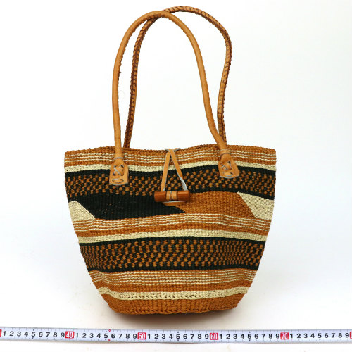 サイザルバッグ伝統柄 中 丸革ロングハンドル茶 木ボタン ブラウン