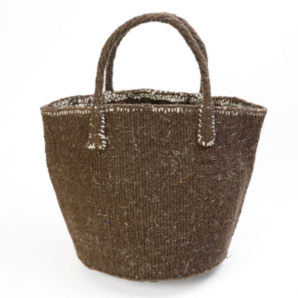 ケナナウール細編みサイザルバッグ 天然羊毛ブラウン