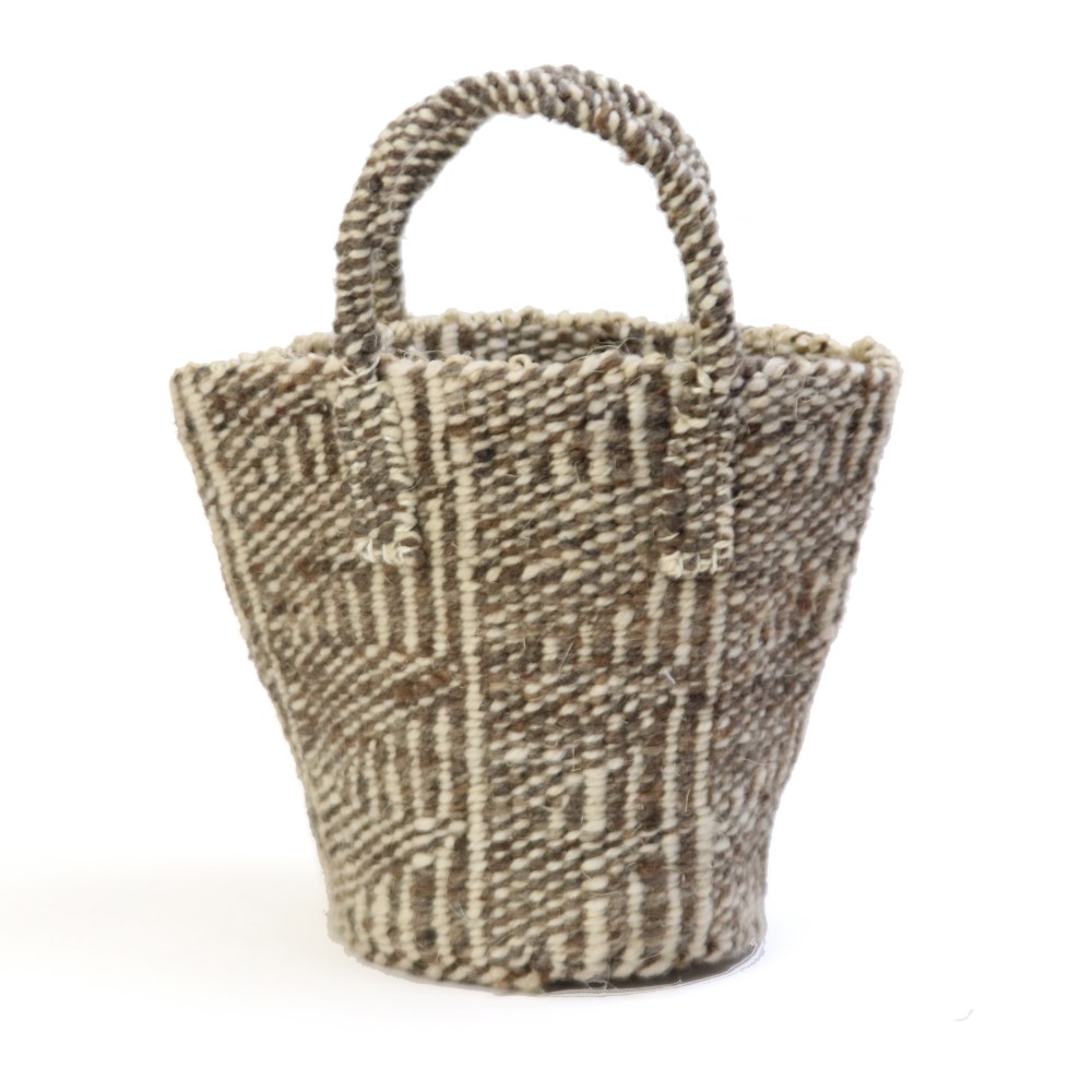 羊毛サイザルバッグミニ フラッグ 天然羊毛ブラウン