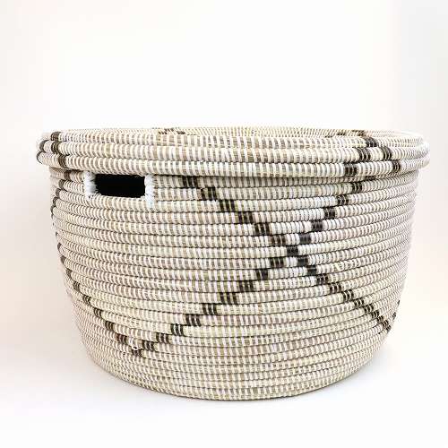 セネガル 蓋付き筒型カゴ クロスモチーフ 白黒 大