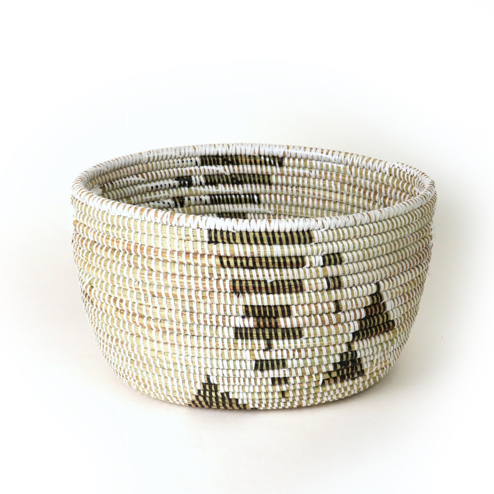 セネガル楕円カゴ 大 白黒