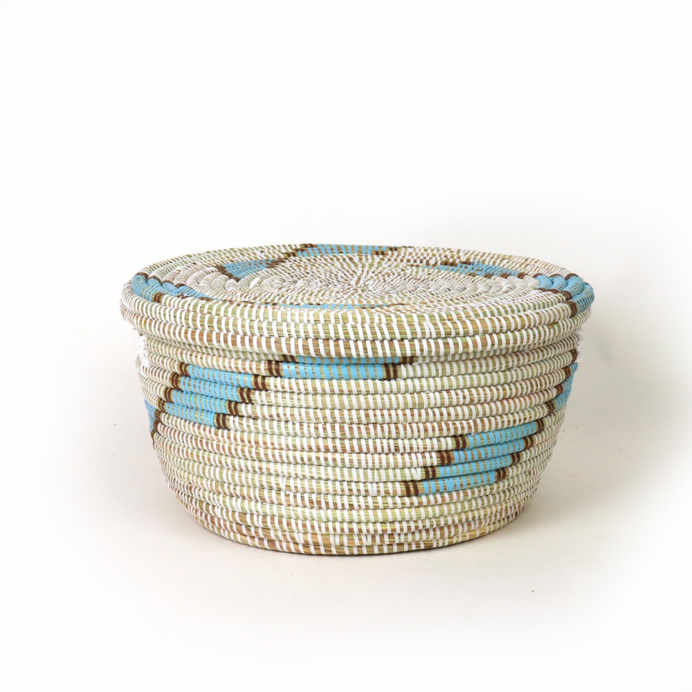 セネガル蓋付きペッタリカゴ 段々柄 中 白水色