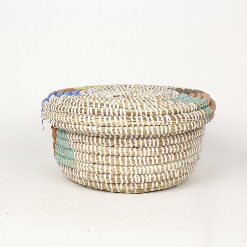 セネガルかご フラットふた付き 白xマルチ 小