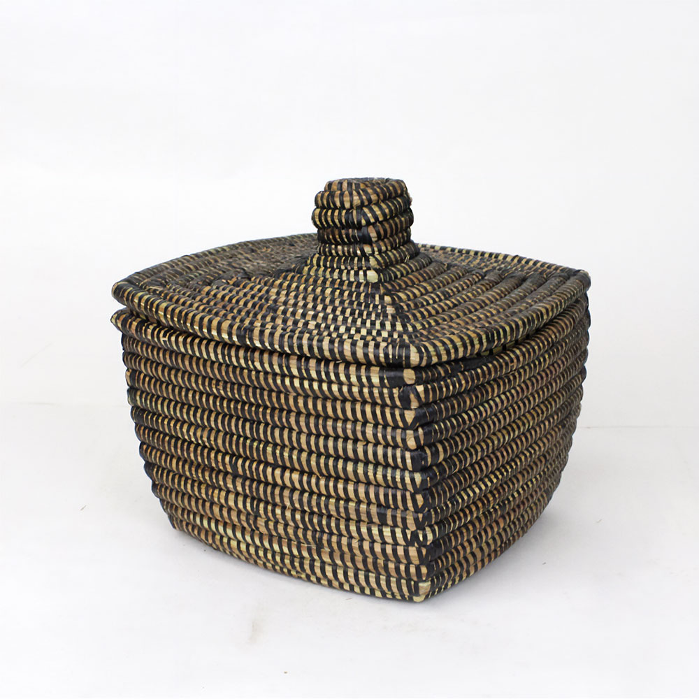 セネガル四角カゴ 単色 小 黒 23SS一点物 @13500→10800円