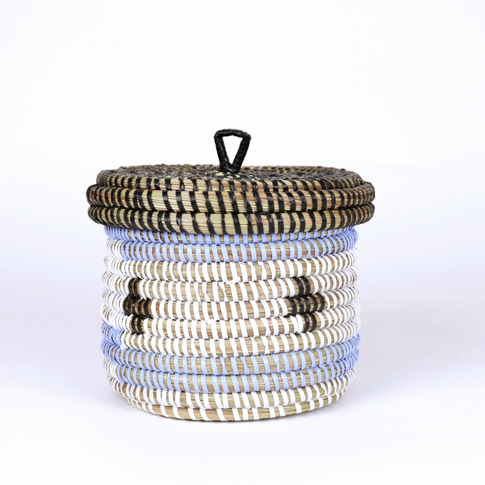 セネガル 蓋付き筒カゴ ストライプ十字架柄 黒ペールブルー白 小 24SS一点物 @4000→3200