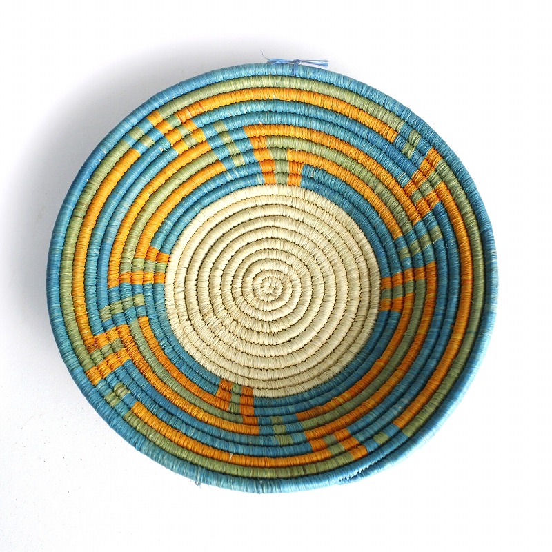 ルウェンゾリ ラフィア平かご 20CM 2305