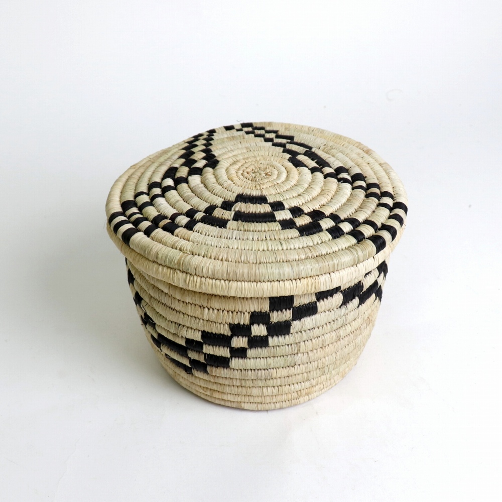 ルウェンゾリ 平蓋つきバスケット スター モノクロ