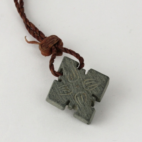 エチオピア石クロス革紐ネックレス