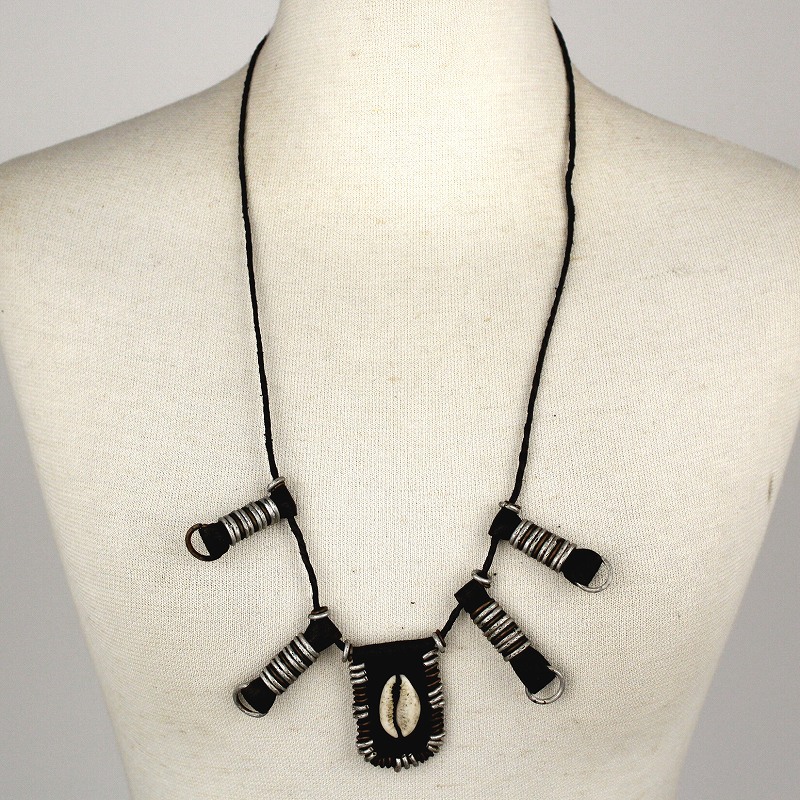 ウォダベ(ボロロ)ぐりぐりひげ付