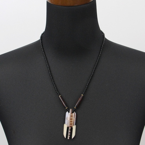 ラクダ骨マサイ黒ビーズネックレス 黒ゾウ大