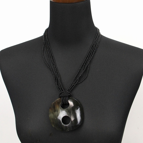 牛角多重マサイ黒ビーズネックレス