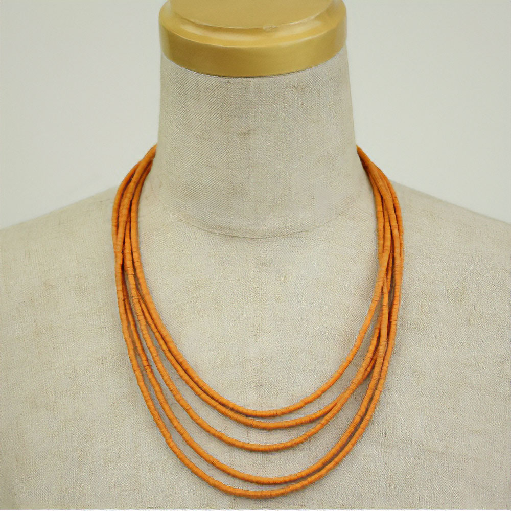 プラココナッツ5連ネックレス 一点物