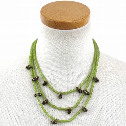 3連小ビーズ真鍮豆ネックレス　黄緑 一点もの