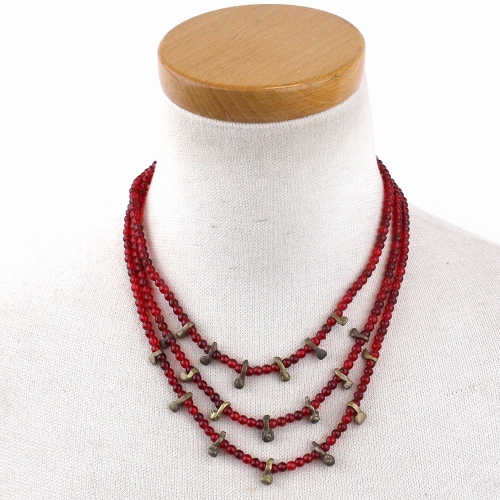 赤バセリン真鍮小まめ3連ビーズネックレス 一点もの