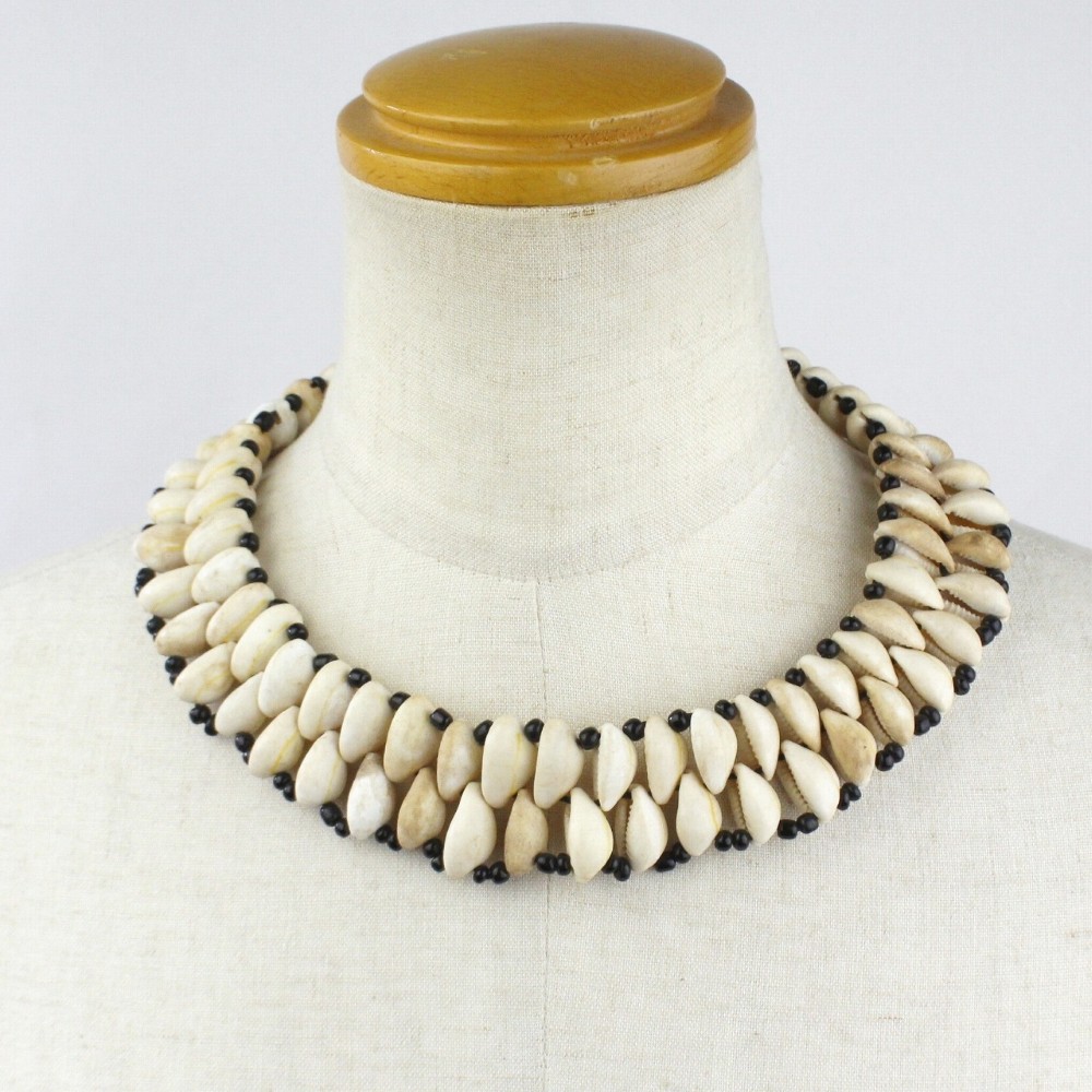 子安貝2連ネックレス