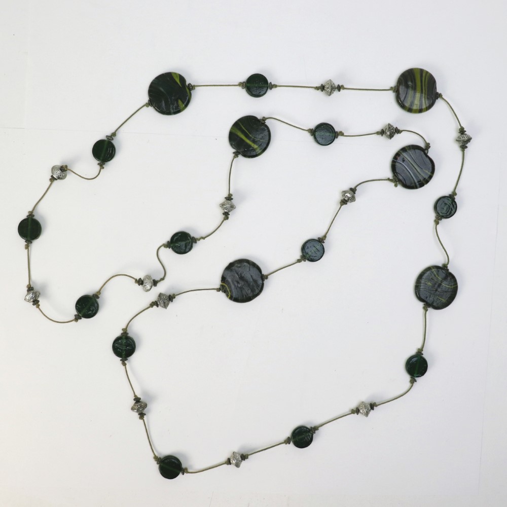 モロッコしずくグラス ロングネックレス 緑系 一点物