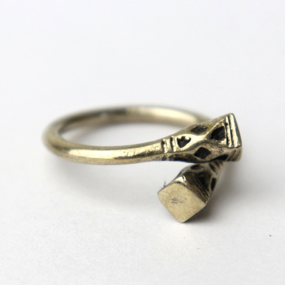 トゥアレグバッテン指輪