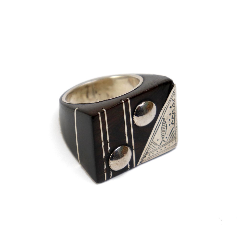 トゥアレグリング