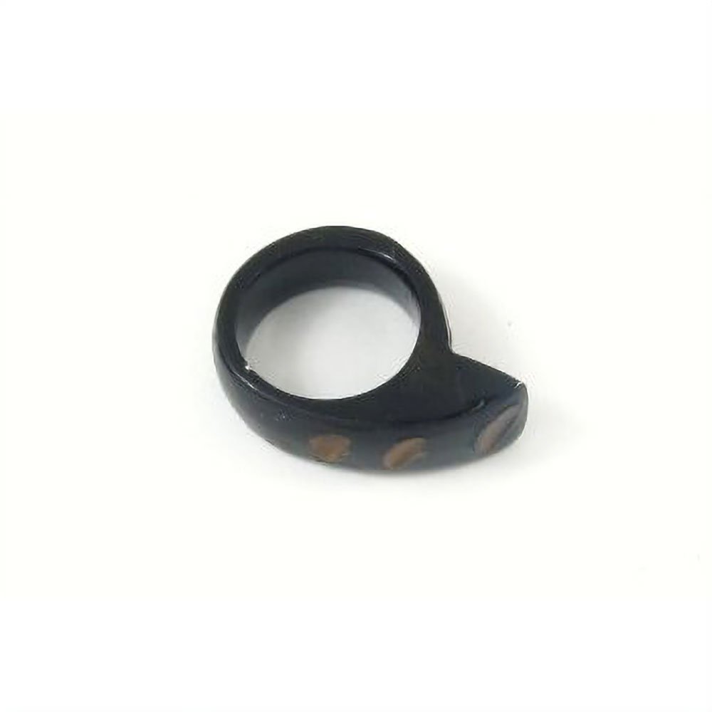 牛角指輪 焼き模様ツノ1