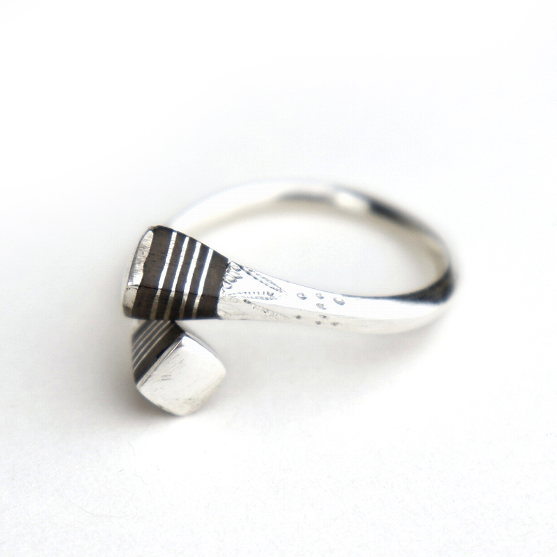 トゥアレグバッテンシルバー指輪