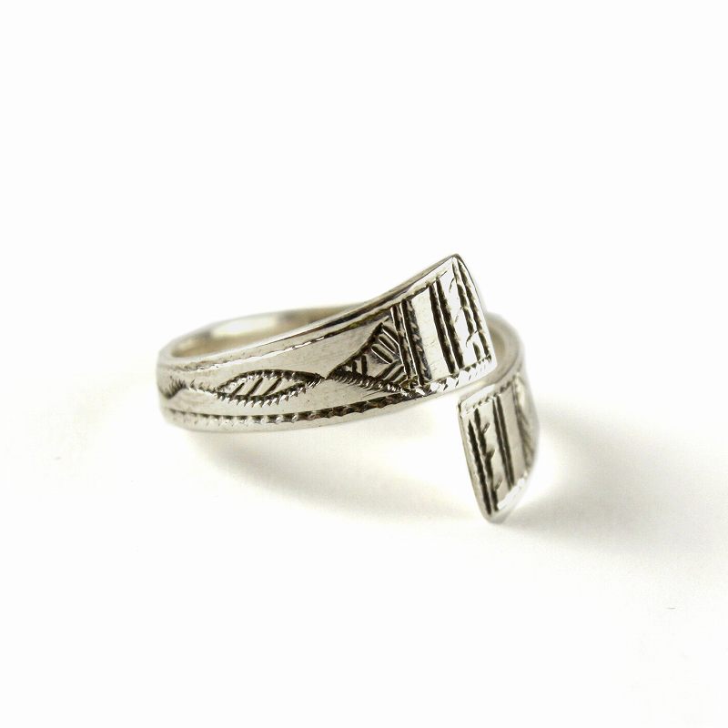 トゥアレグシルバー指輪 一重 柄