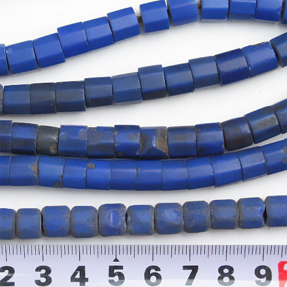 ガンベラ青ビーズ