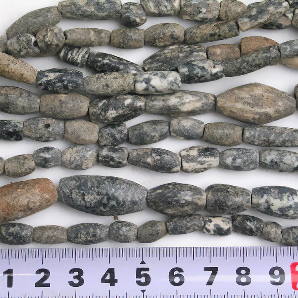 マリ コンカドビーズ(石)