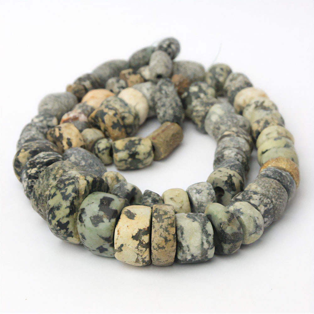 マリ コンカドビーズ 大(石) 一点物