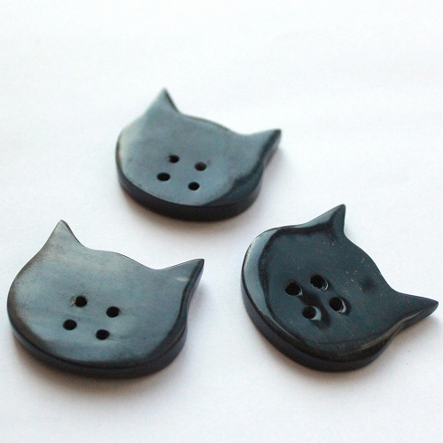 牛角ネコボタン 4穴タイプ